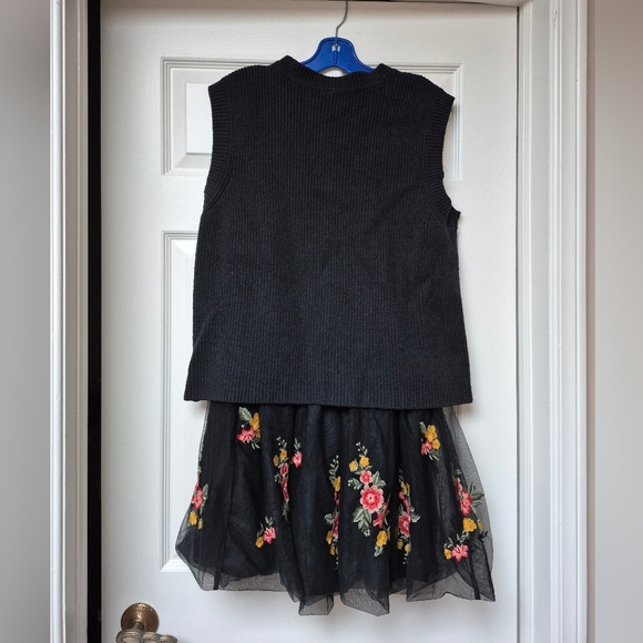 By Anthropologie Sleeveless Cardigan Sweater W Embroided Floral Dress Size L NWT - Picture 5 of 17